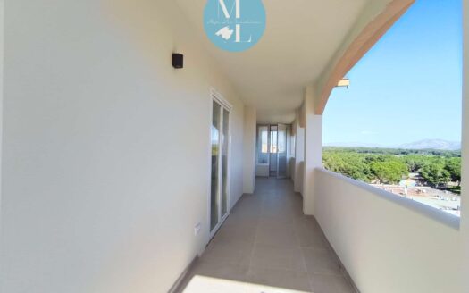 Przestronne mieszkanie z widokiem na morze w El Toro Port Adriano