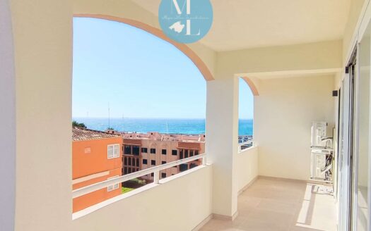 Przestronne mieszkanie z widokiem na morze w El Toro Port Adriano