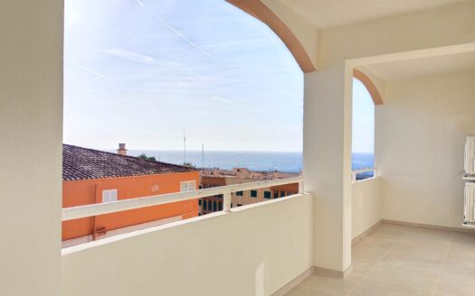 Grosszügige Wohnung mit Meerblick in El Toro Port Adriano