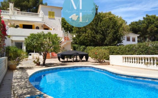 Casa adosada mediterránea con vistas al mar y piscina privada en Santa Ponsa