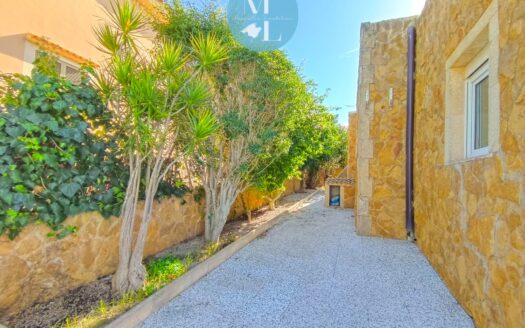 Atractiva casa con licencia de alquiler en Bahia Grande