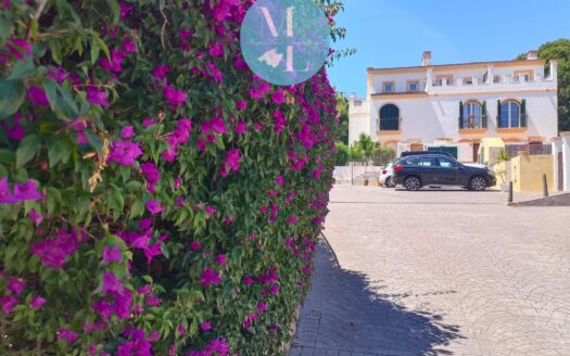 Stilvolles Eck-Reihenhaus in Camp de Mar – Mediterranes Wohnen auf höchstem Niveau