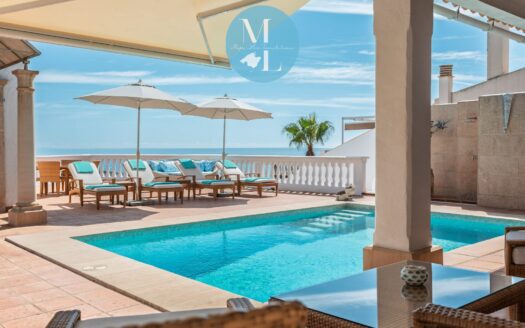 Villa with spectacular sea views over Portals Nous
