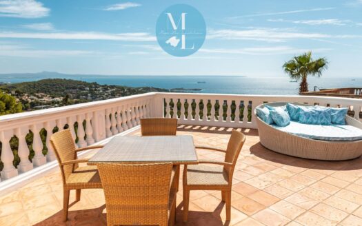 Villa with spectacular sea views over Portals Nous