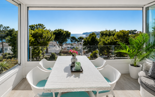 Grosszügige Wohnung mit traumhaften Meerblick in Nova Santa Ponsa